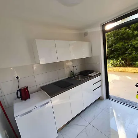 8 Apartment *