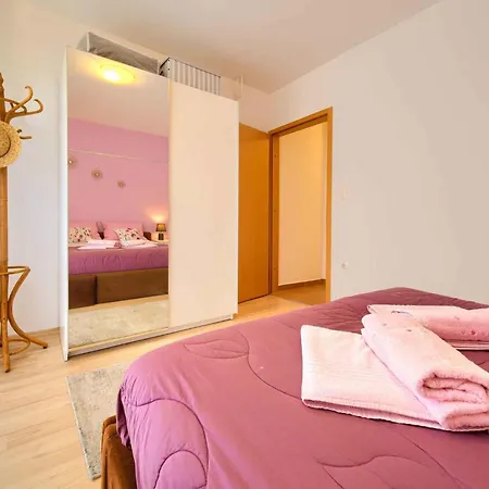 Appartement 8 Vrbnik (Primorje-Gorski Kotar)