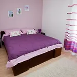 8 Apartament