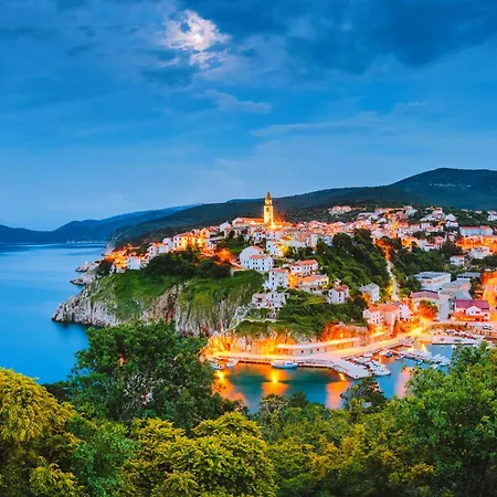 8 Апартаменты