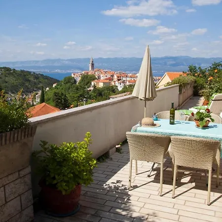 8 Apartment Vrbnik (Primorje-Gorski Kotar)