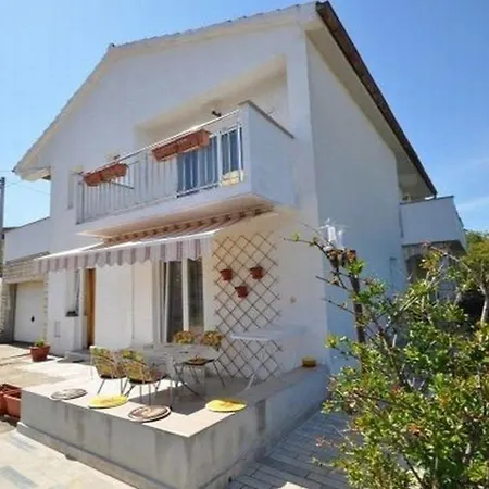 Apartment 8
